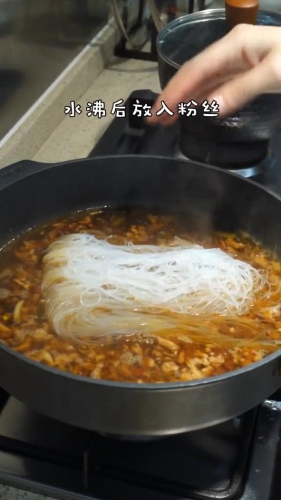 肉末燉粉絲的做法-咸鮮味燉菜譜