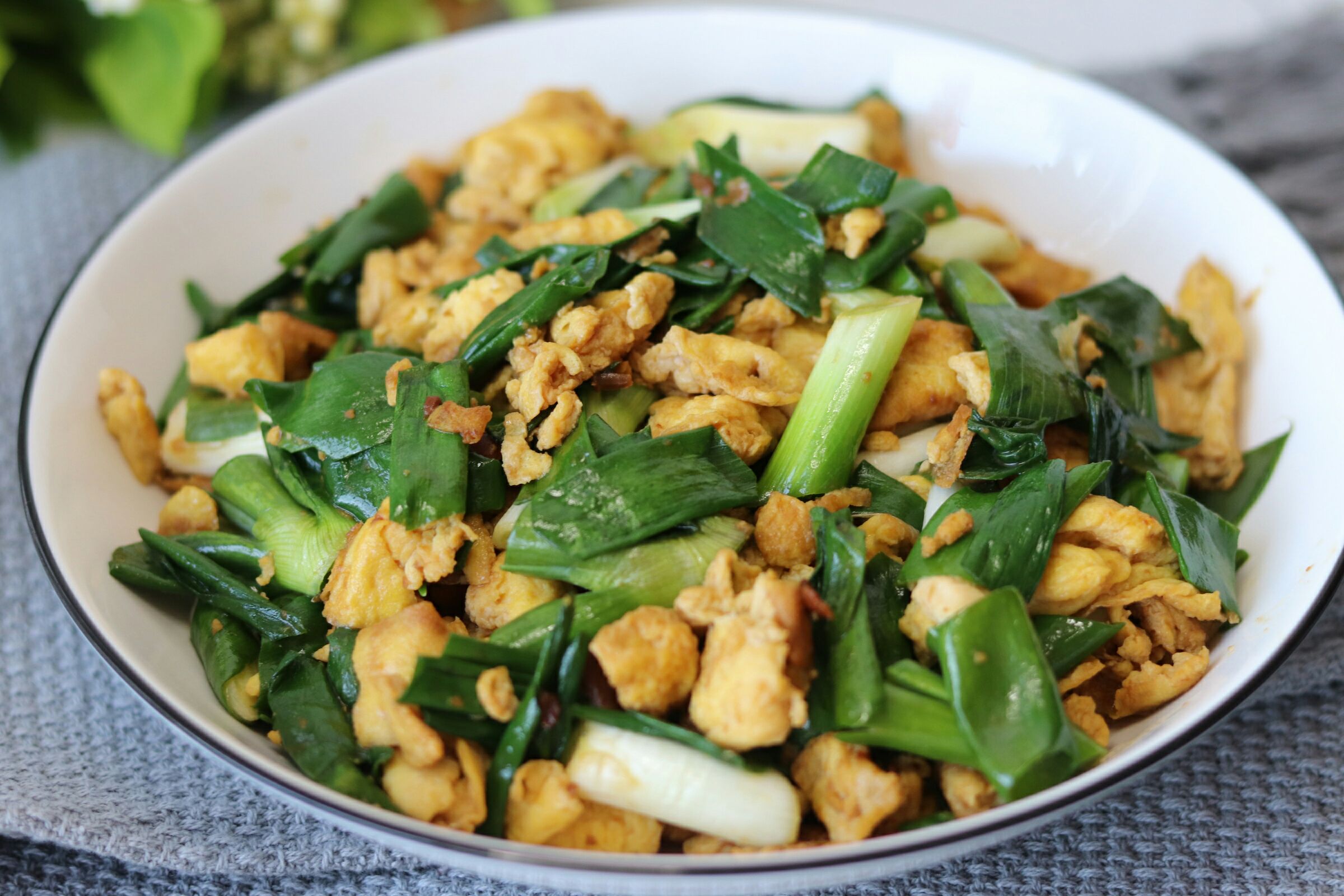 大蔥炒蛋的做法-醬香味炒菜譜