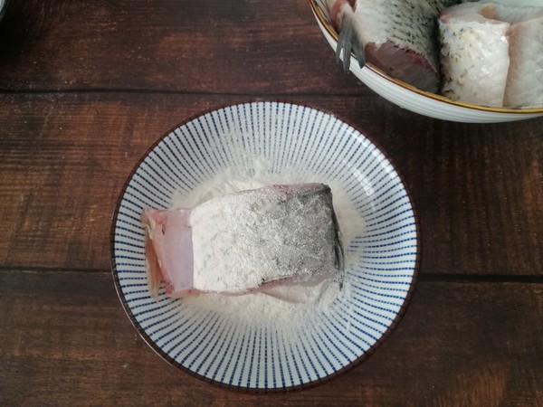 香菇豆腐燉草魚的做法-咸鮮味燉菜譜