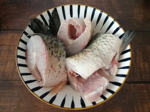 香菇豆腐燉草魚的做法-咸鮮味燉菜譜