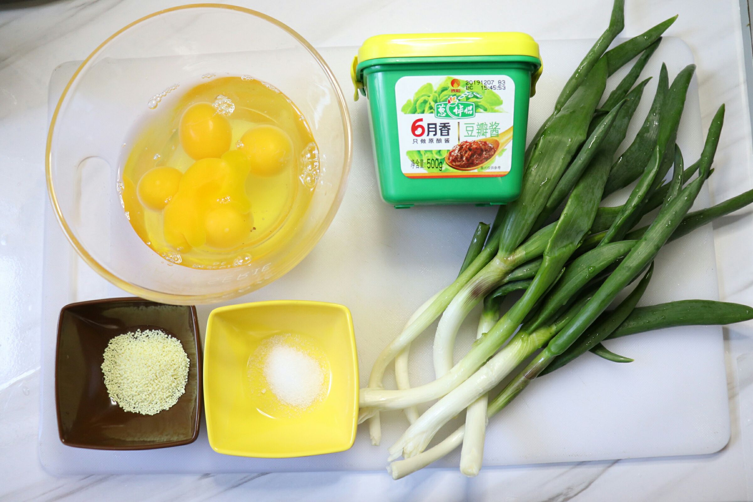 大蔥炒蛋的做法-醬香味炒菜譜