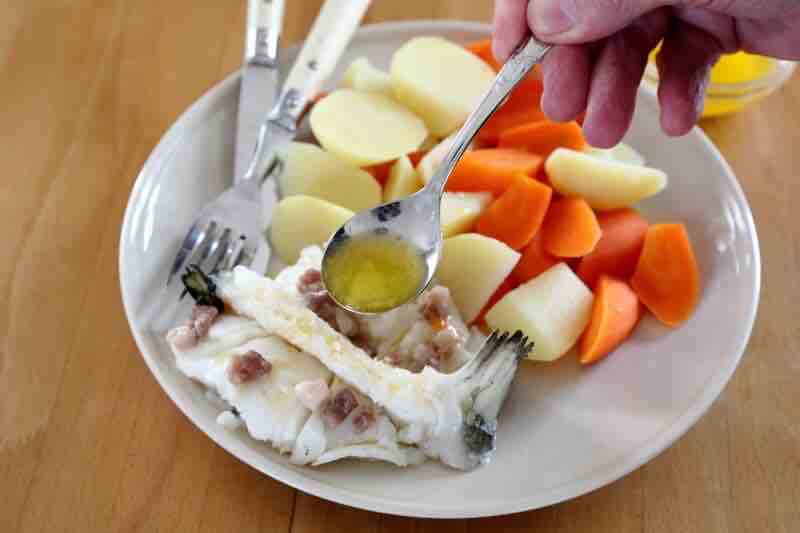 清蒸鱈魚的做法-咸鮮味煮菜譜-易網(wǎng)健康養(yǎng)生網(wǎng) 清蒸鱈魚的做法-咸鮮味煮菜譜