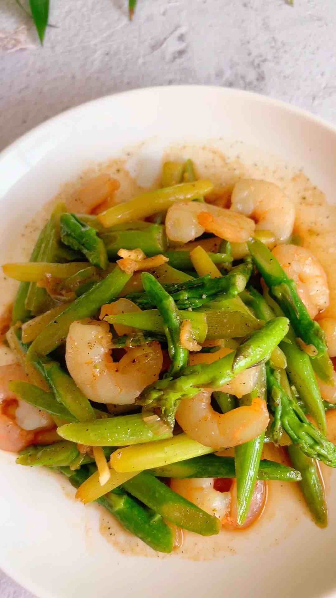 蘆筍炒蝦仁的做法-家常味炒菜譜