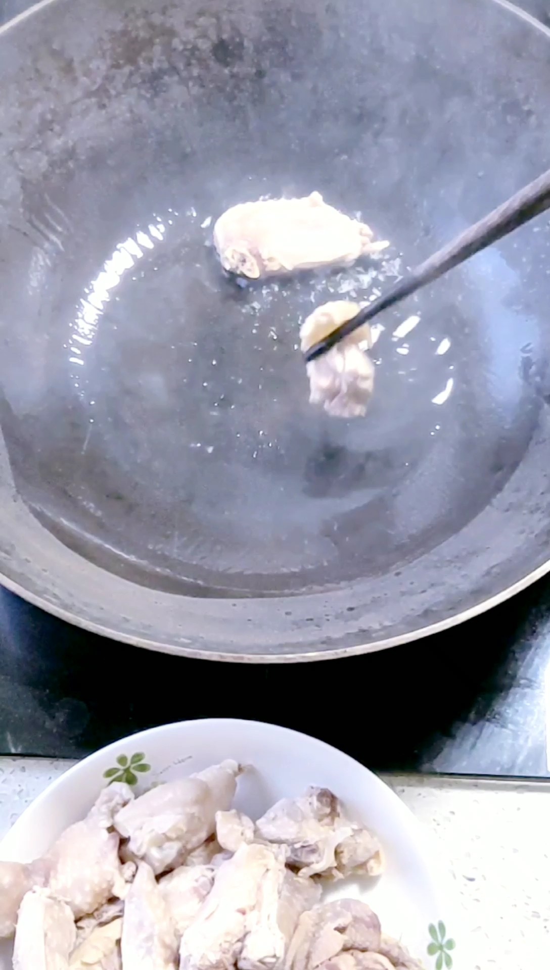 菠蘿雞塊的做法-酸甜味燜菜譜-易網健康養生網 菠蘿雞塊的做法-酸甜味燜菜譜