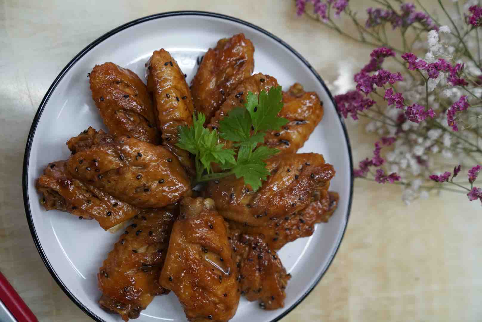 生姜可樂中翅的做法-咸鮮味燒菜譜