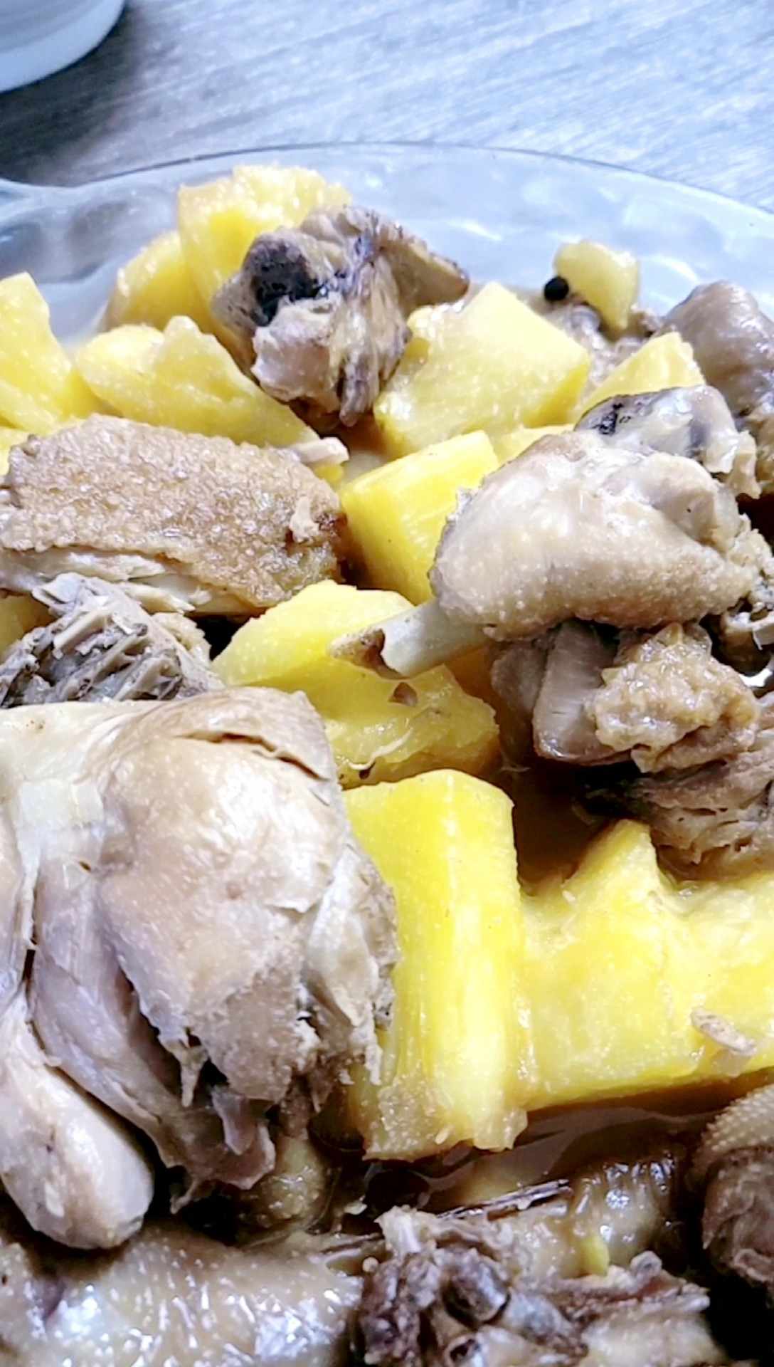 菠蘿雞塊的做法-酸甜味燜菜譜