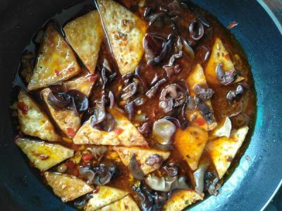 杏鮑菇蝦仁花哈醬豆腐煲的做法-香辣味燒菜譜