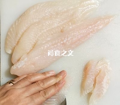 不用熬魚骨湯，也能做出湯鮮味正的懶人番茄魚片！的做法-酸甜味煮菜譜