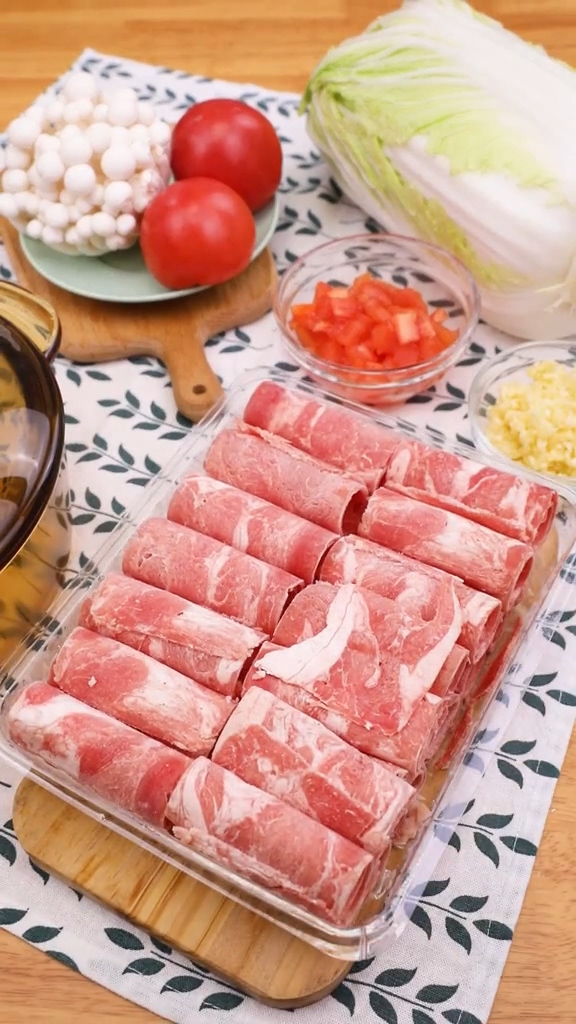 白菜肥牛鍋的做法-咸鮮味燉菜譜