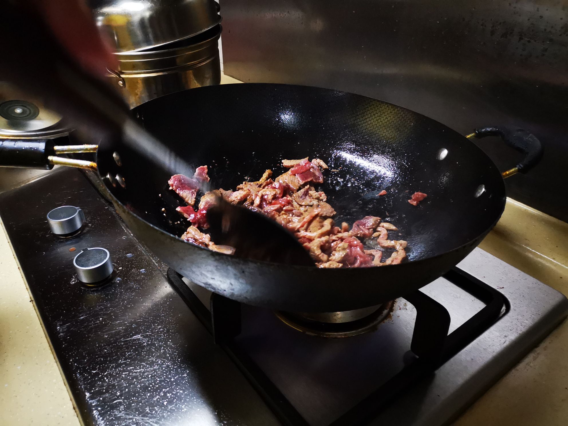 甜椒炒牛肉的做法-家常味炒菜譜