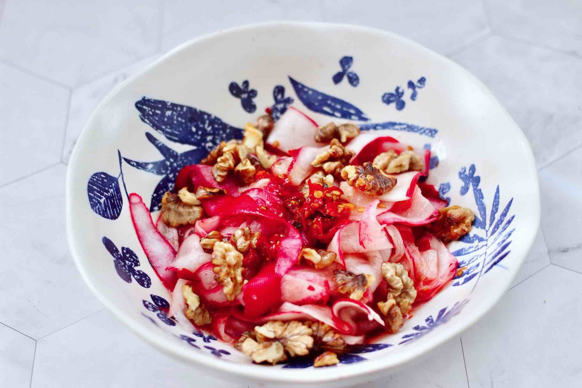 水蘿卜拌核桃仁的做法-酸甜味拌菜譜-易網健康養生網 水蘿卜拌核桃仁的做法-酸甜味拌菜譜