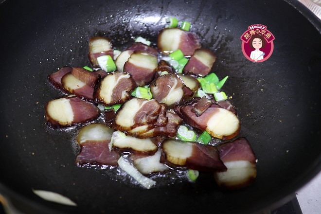 臘肉燜春筍的做法-咸鮮味燜菜譜