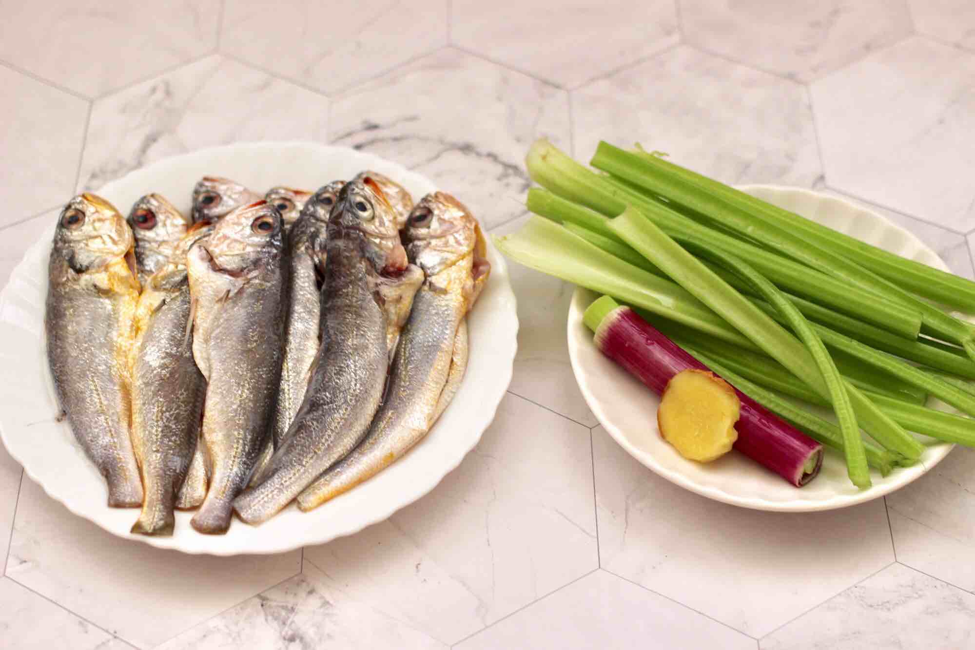 香脆椒干煸黃花魚的做法-香辣味干煸菜譜