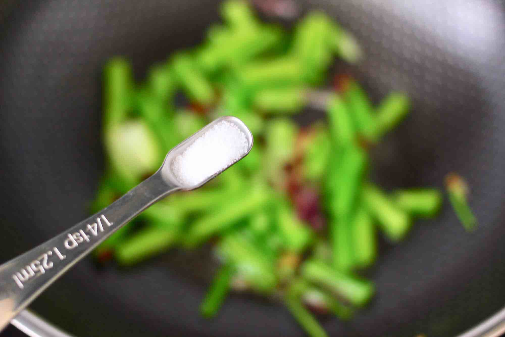 香脆椒干煸黃花魚的做法-香辣味干煸菜譜