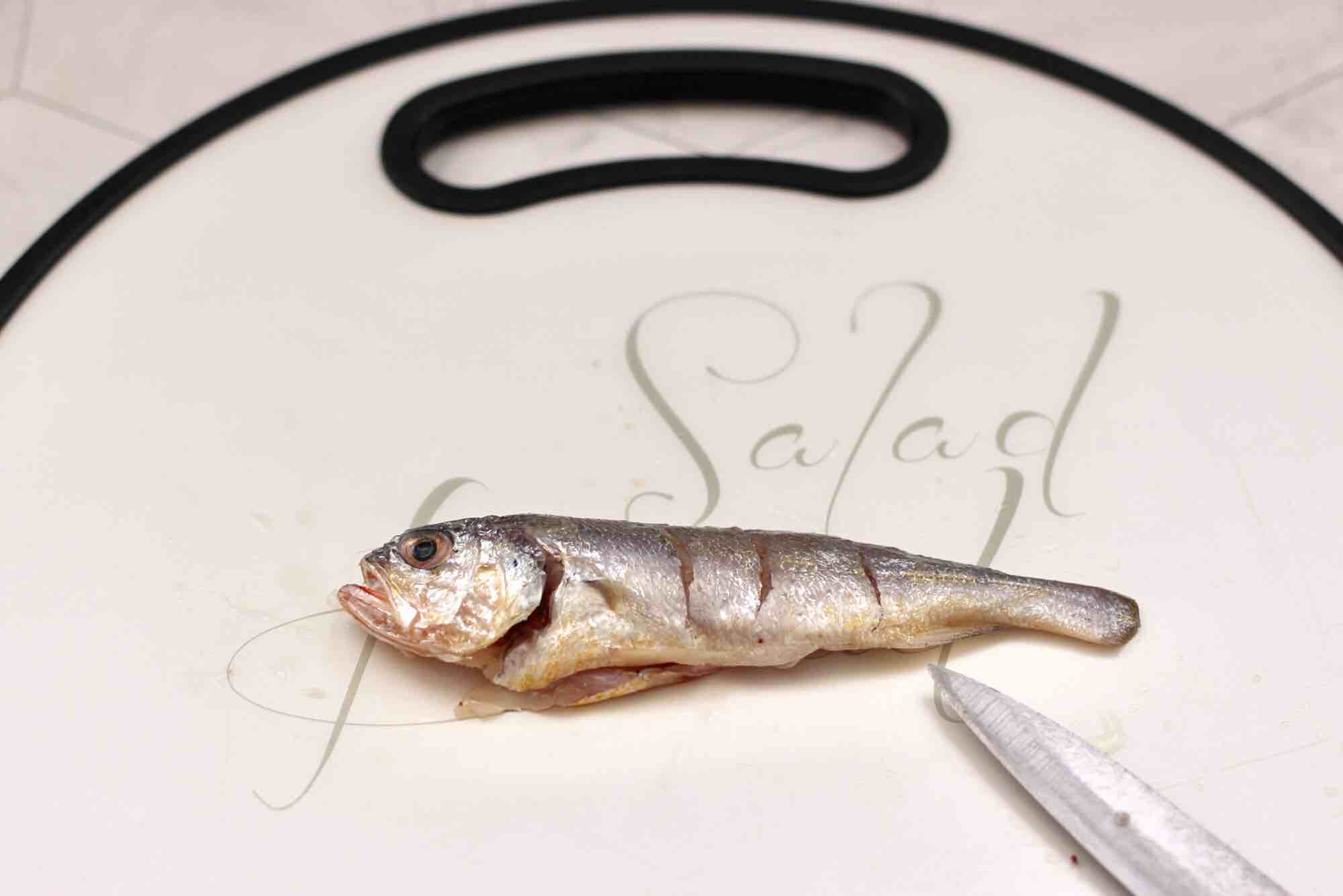 香脆椒干煸黃花魚的做法-香辣味干煸菜譜