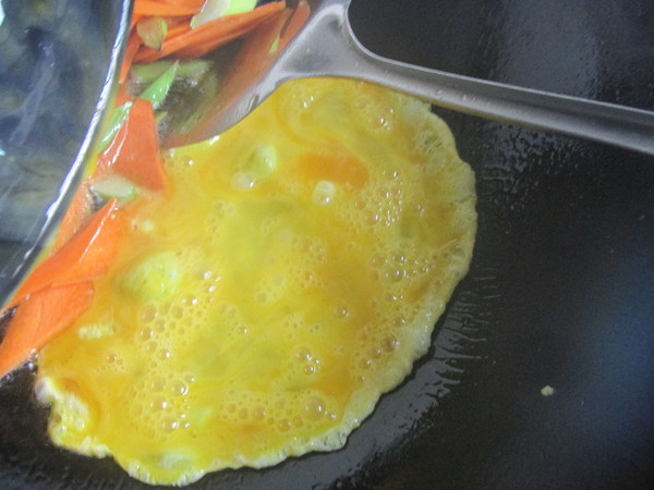 木耳炒雞蛋的做法-家常味炒菜譜