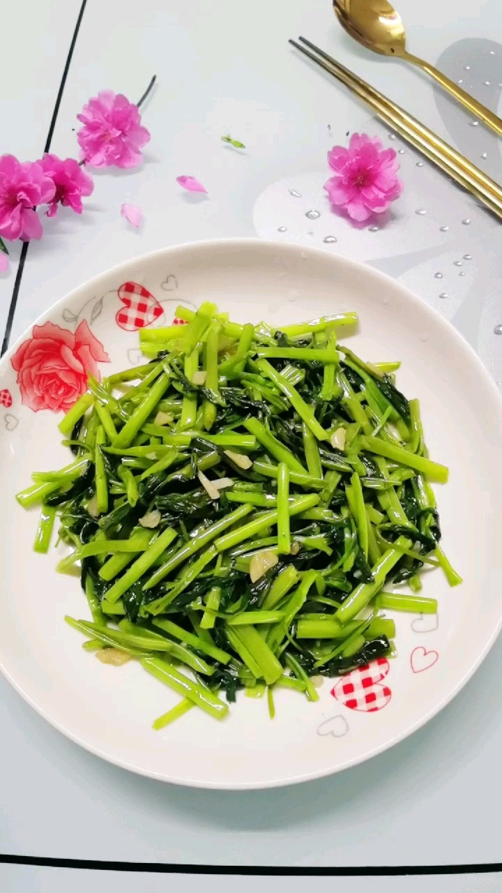 爆炒空心菜的做法-咸鮮味炒菜譜