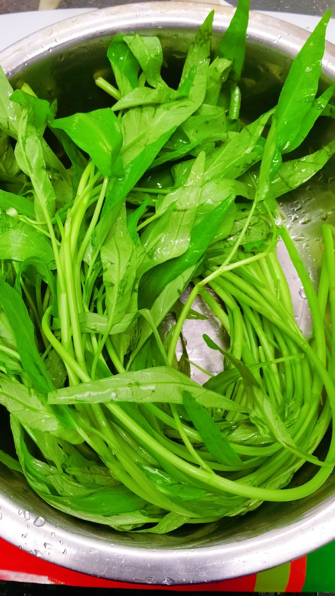 爆炒空心菜的做法-咸鮮味炒菜譜