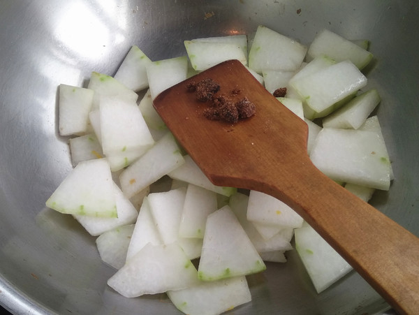 雞蛋炒冬瓜的做法-咸鮮味炒菜譜-易網健康養生網 雞蛋炒冬瓜的做法-咸鮮味炒菜譜