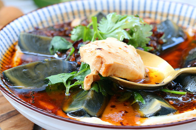 皮蛋蒸豆腐的做法-麻辣味蒸菜譜