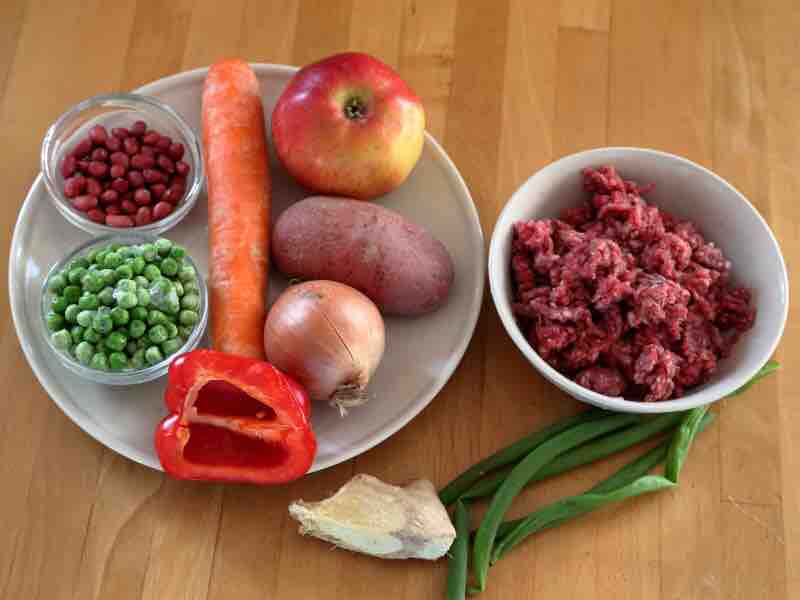 雜蔬牛肉燉的做法-咸鮮味燉菜譜-易網<a href=http://www.gyfww.com/ target=_blank class=infotextkey>健康養生</a>網 雜蔬牛肉燉的做法-咸鮮味燉菜譜