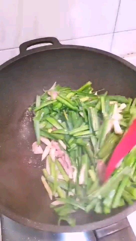 大蒜炒春筍的做法-家常味炒菜譜