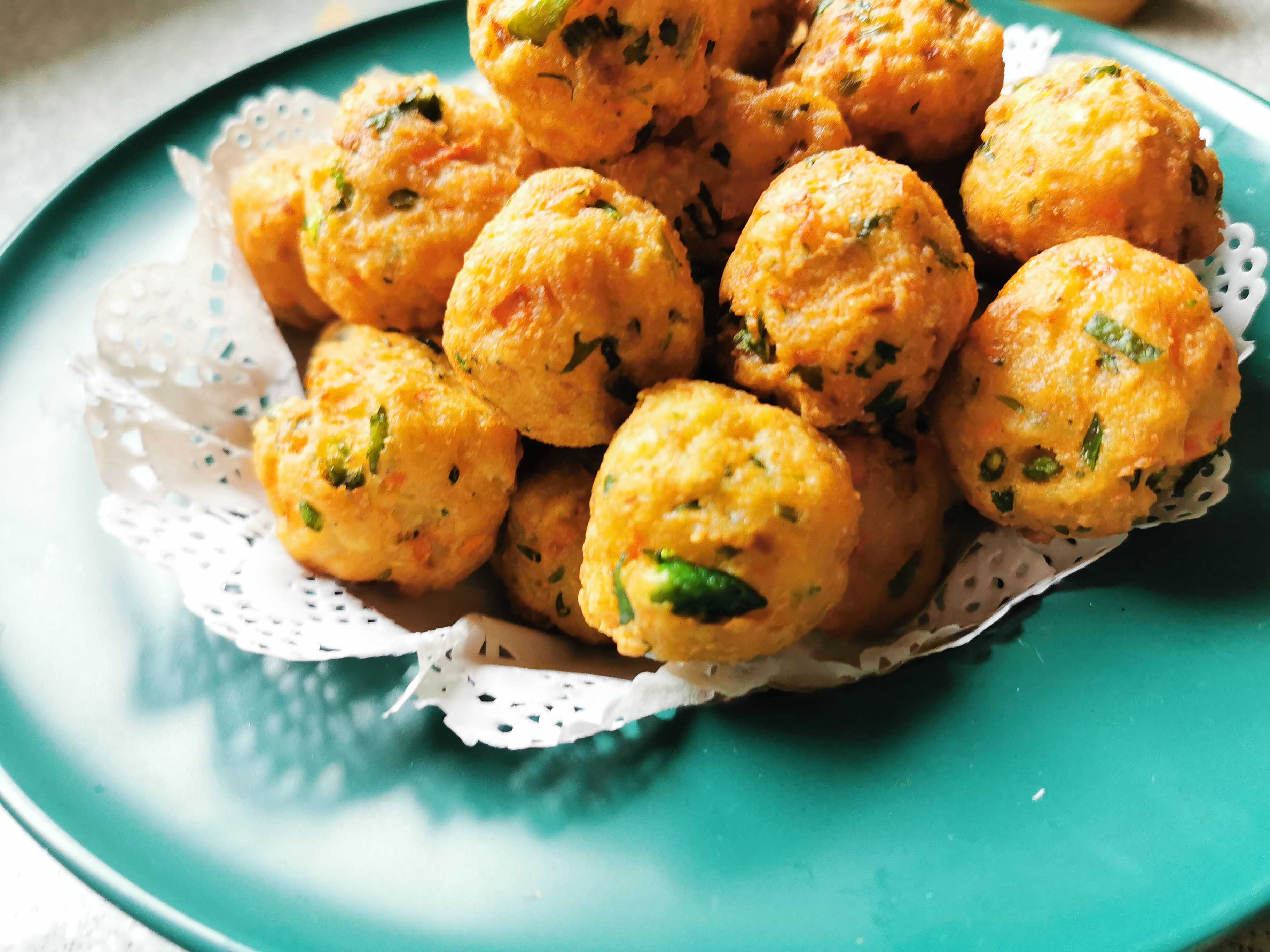 豆腐丸子的做法-家常味炸菜譜