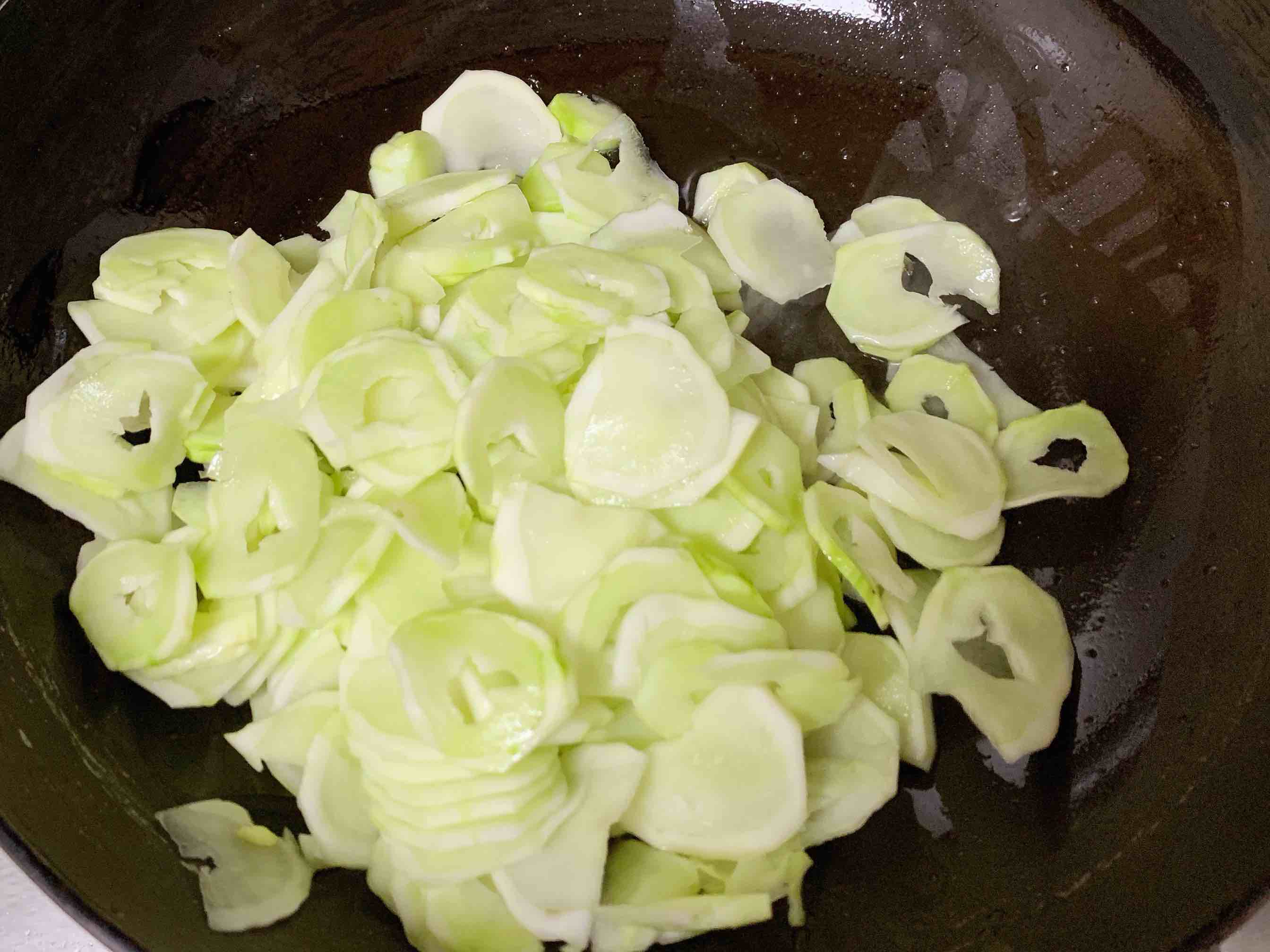 杏鮑菇蝦仁花蛤醬炒兒菜的做法-香辣味炒菜譜