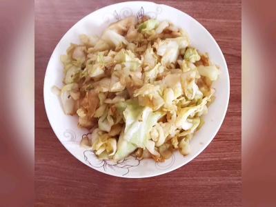 清炒卷心菜的做法-家常味炒菜譜