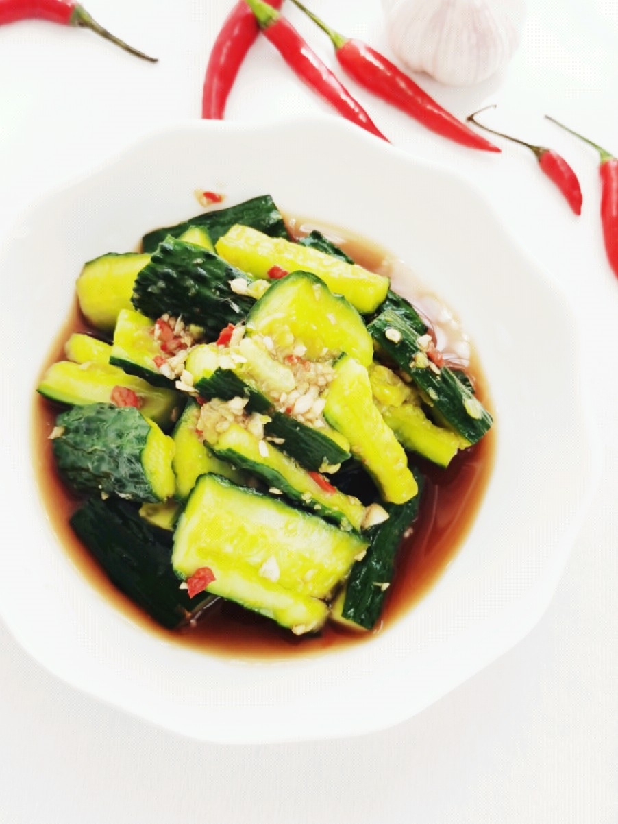 超級(jí)好吃的涼拌黃瓜的做法-家常味拌菜譜