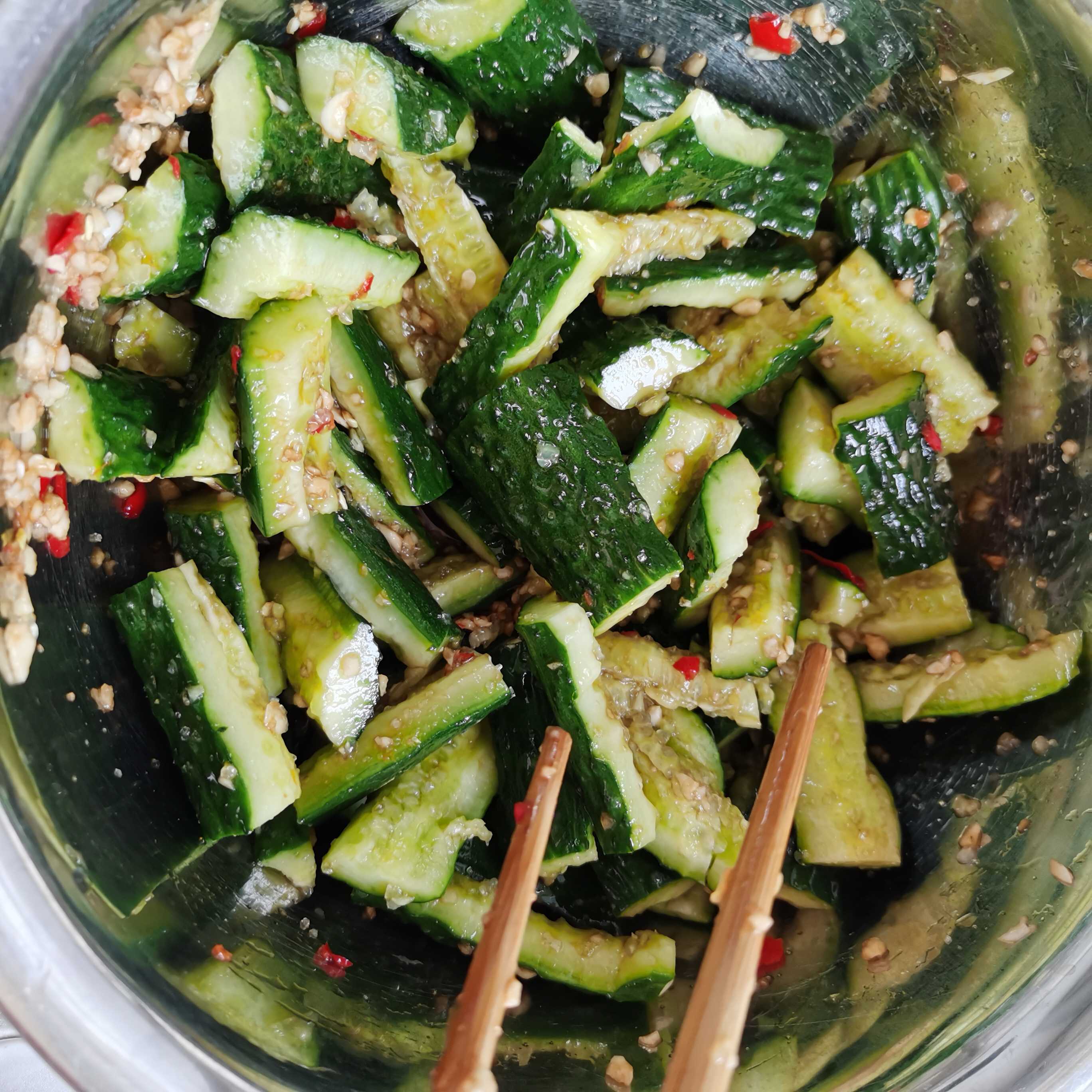 超級(jí)好吃的涼拌黃瓜的做法-家常味拌菜譜