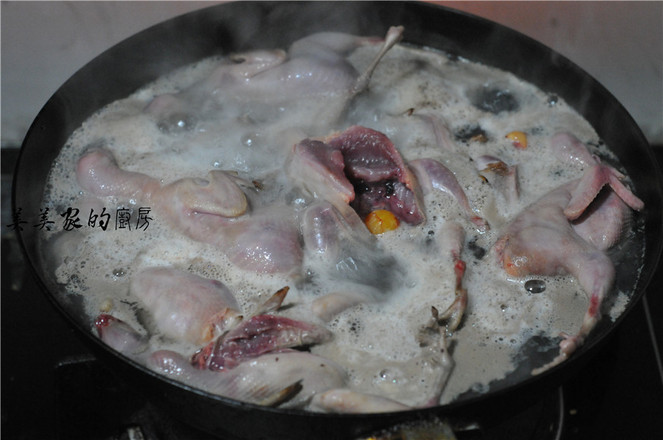 皮薄多汁的烤鵪鶉的做法-家常味烤菜譜