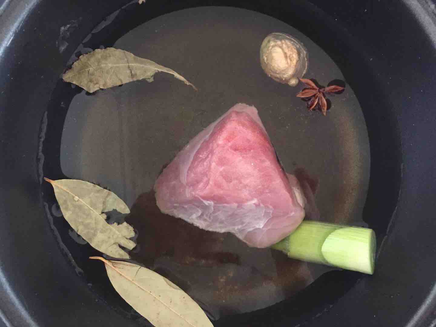 涼皮肉夾饃的做法-咸鮮味蒸菜譜