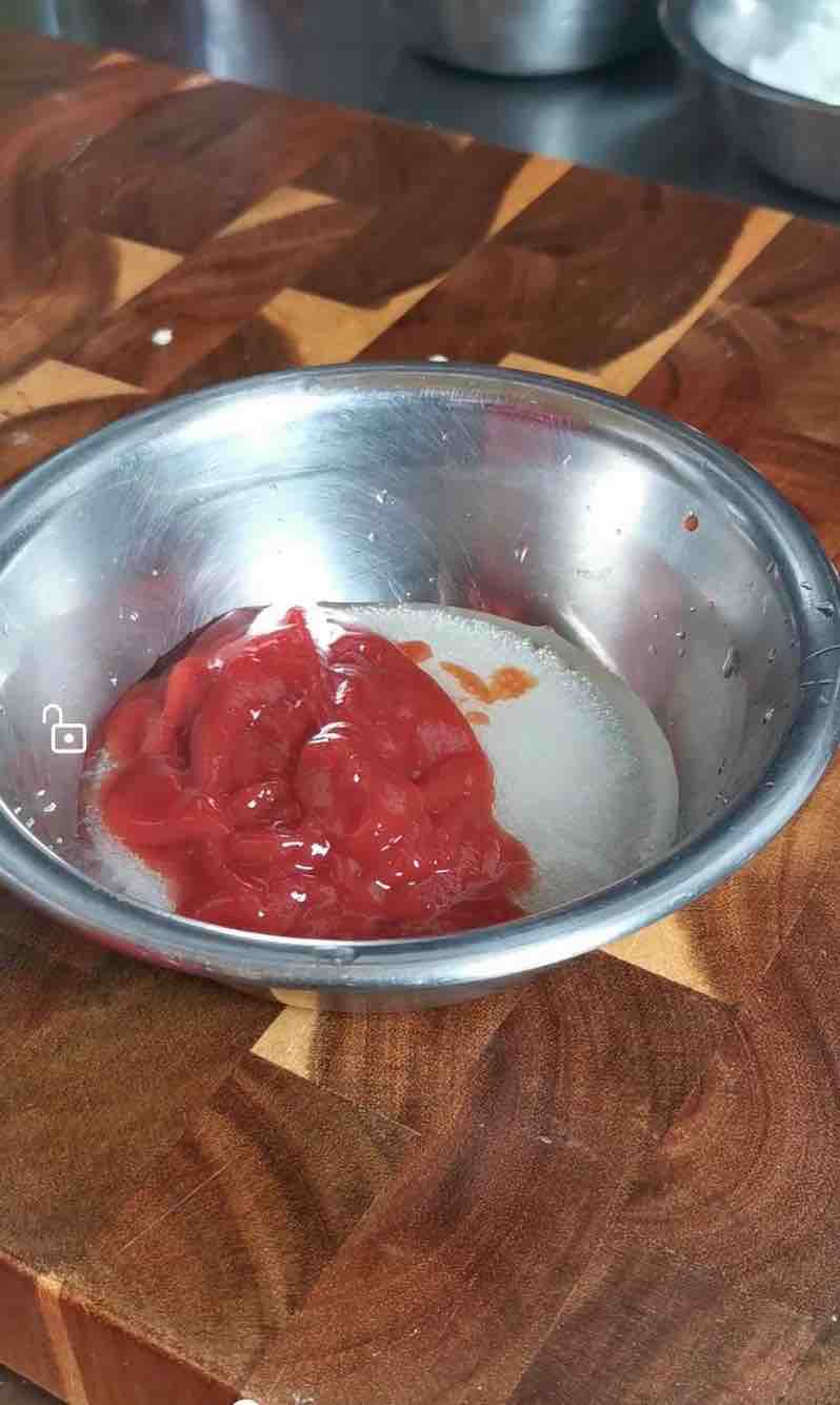 鳳梨咕嚕肉的做法-酸甜味炒菜譜-易網(wǎng)<a href=http://www.gyfww.com/ target=_blank class=infotextkey>健康養(yǎng)生</a>網(wǎng) 鳳梨咕嚕肉的做法-酸甜味炒菜譜