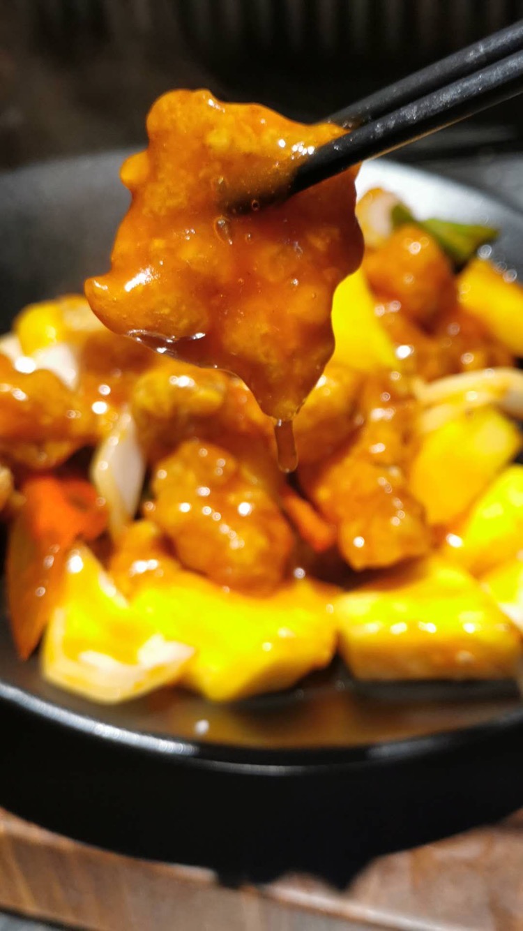 鳳梨咕嚕肉的做法-酸甜味炒菜譜-易網(wǎng)健康養(yǎng)生網(wǎng) 鳳梨咕嚕肉的做法-酸甜味炒菜譜