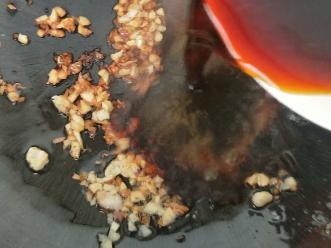 蒜香蠔油生菜的做法-咸鮮味煮菜譜-易網(wǎng)健康養(yǎng)生網(wǎng) 蒜香蠔油生菜的做法-咸鮮味煮菜譜