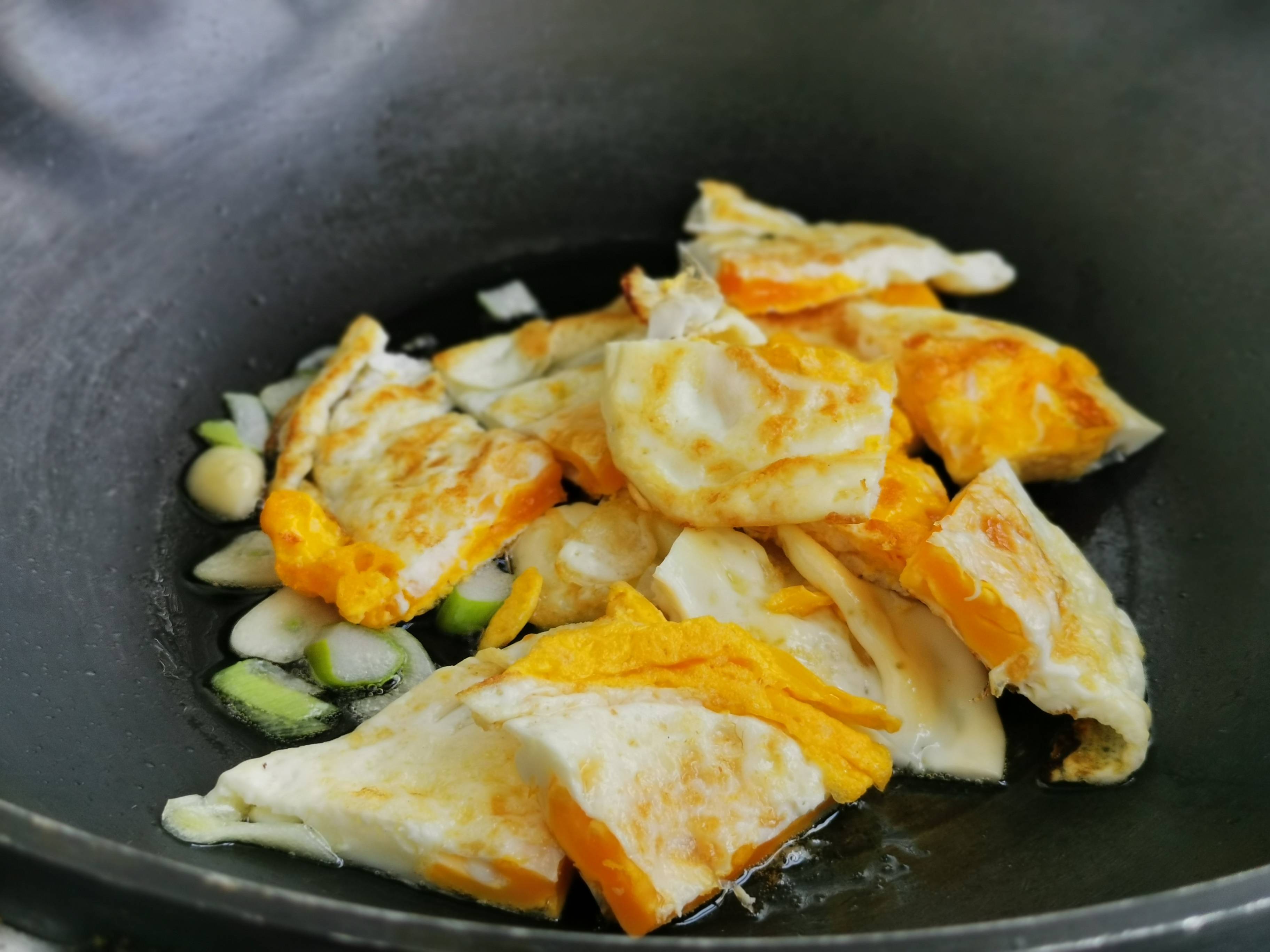 紅燒雞蛋的做法-咸鮮味燒菜譜