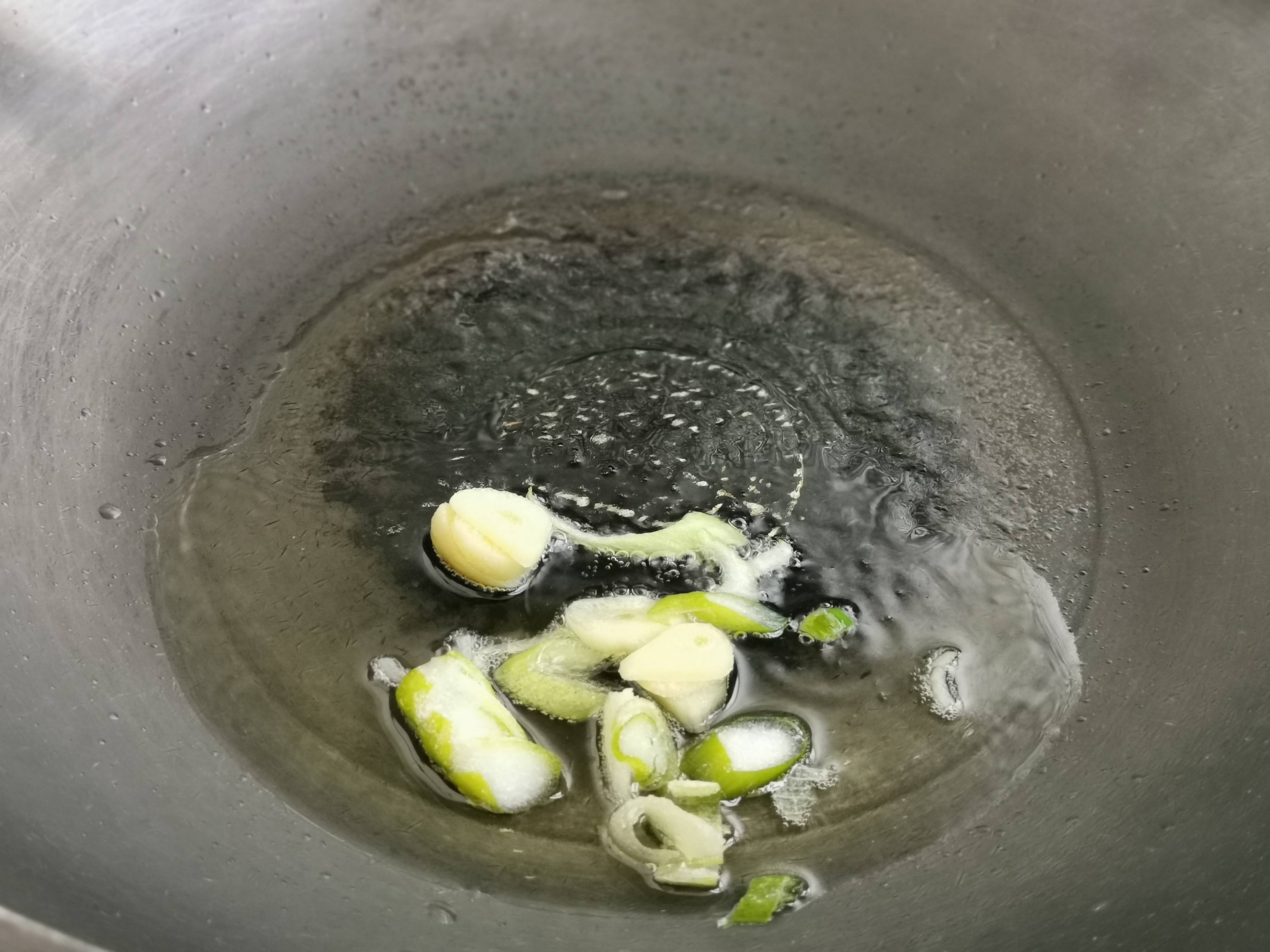 紅燒雞蛋的做法-咸鮮味燒菜譜