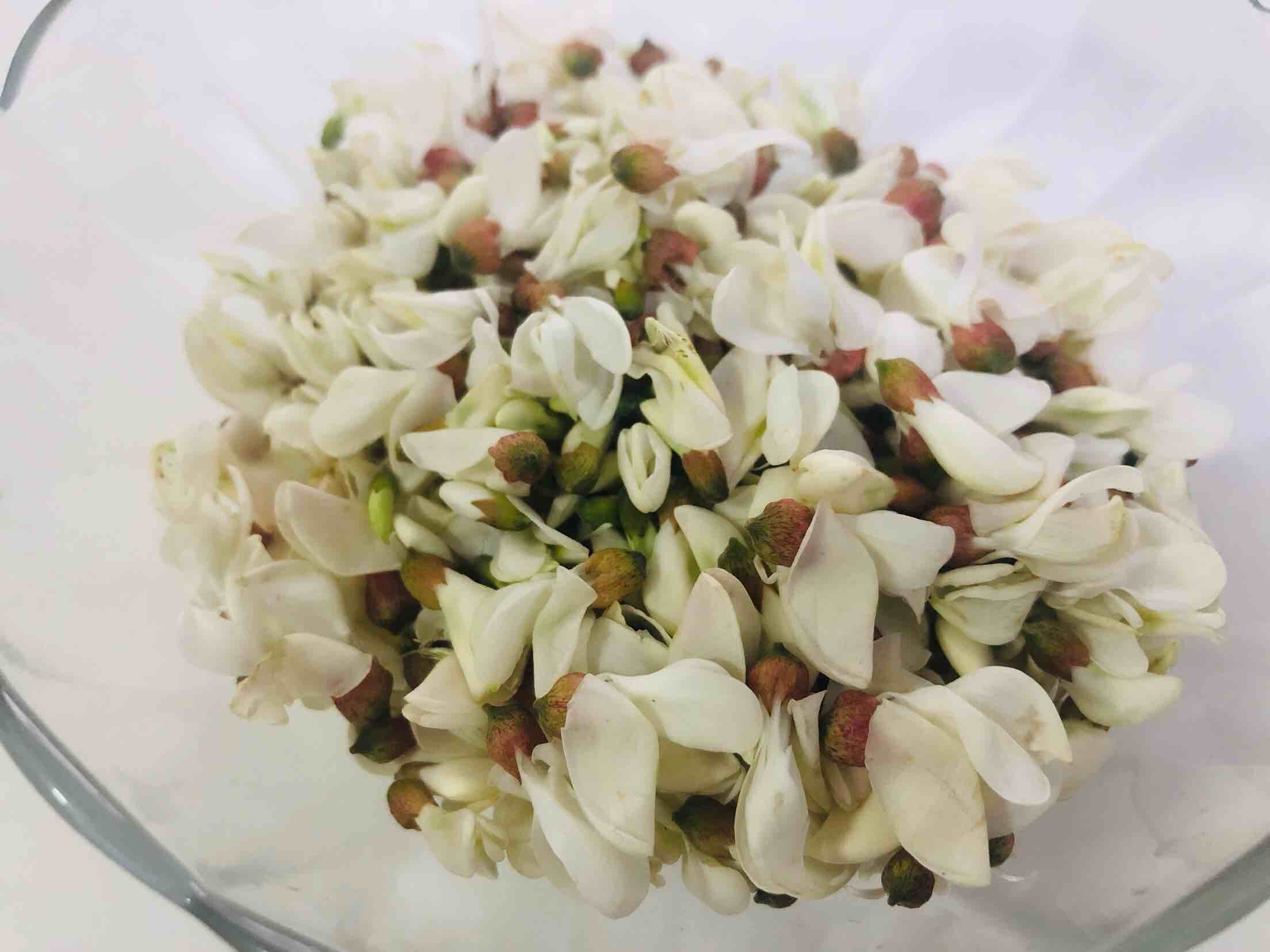 槐花炒雞蛋的做法-家常味炒菜譜