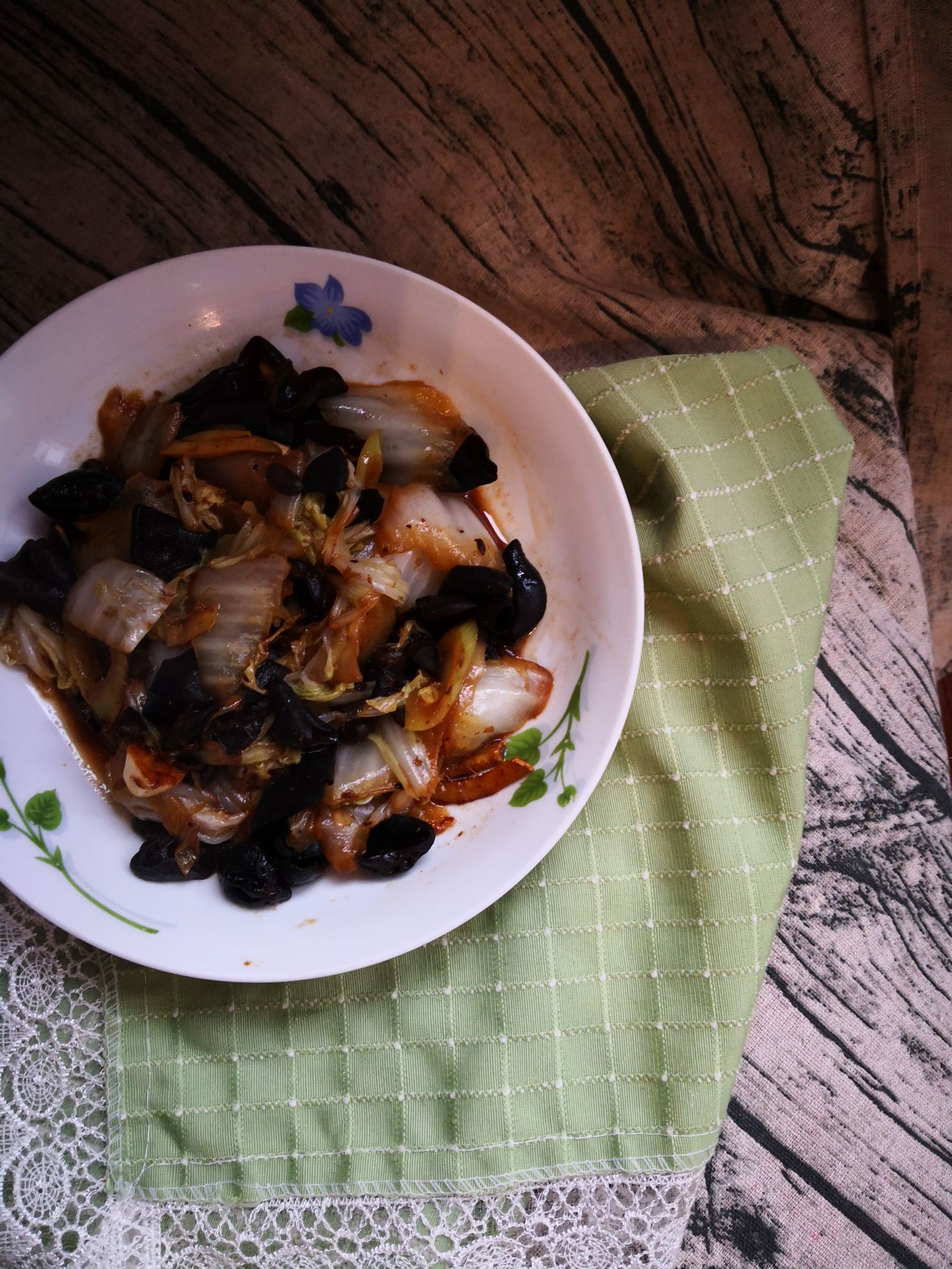 豆豉炒白菜片木耳的做法-家常味炒菜譜-易網健康養生網 豆豉炒白菜片木耳的做法-家常味炒菜譜