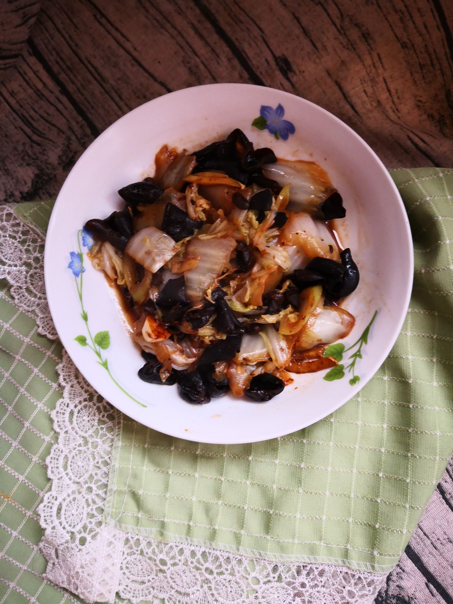 豆豉炒白菜片木耳的做法-家常味炒菜譜-易網健康養生網 豆豉炒白菜片木耳的做法-家常味炒菜譜