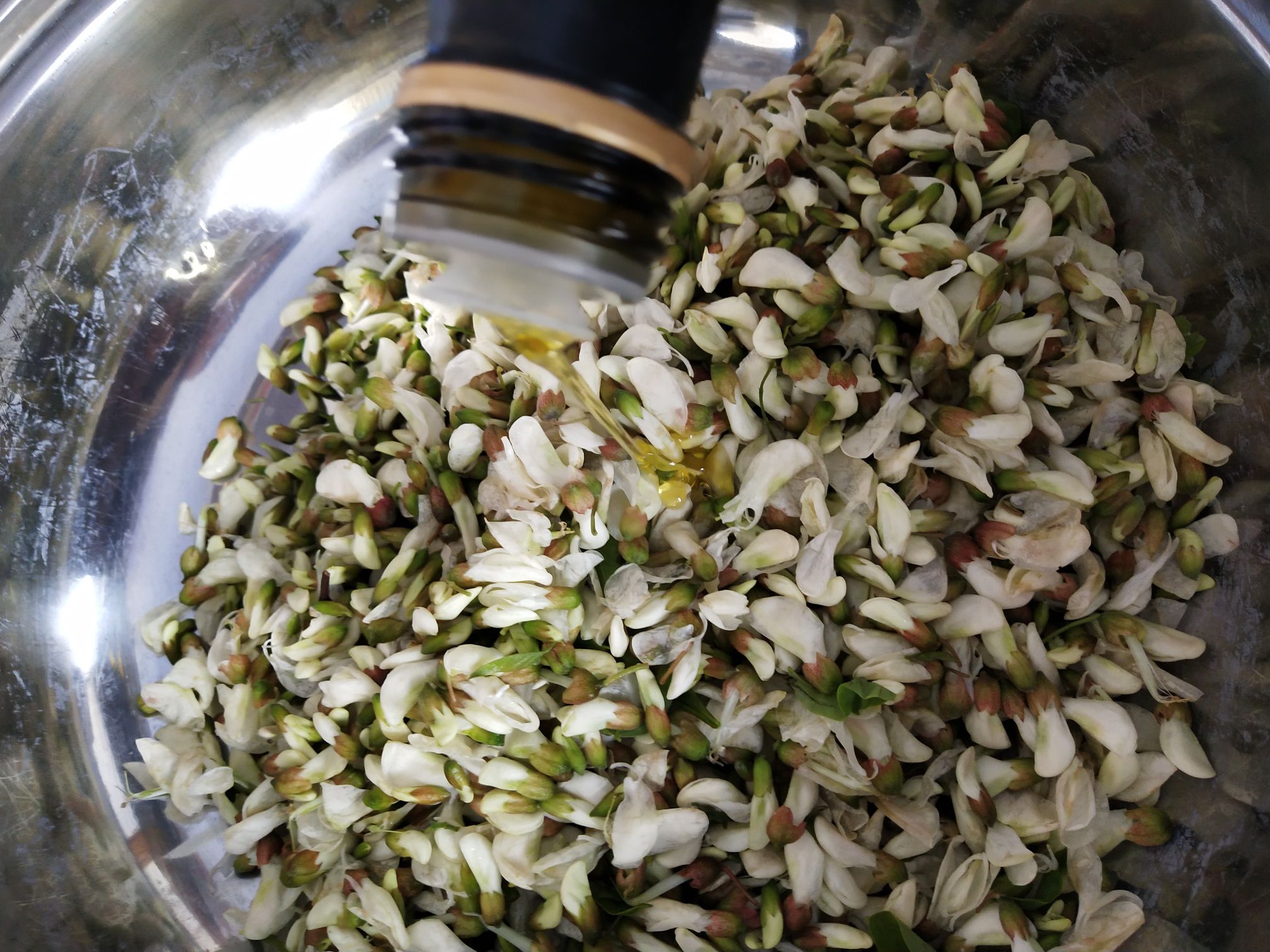 蒸槐花的做法-家常味蒸菜譜