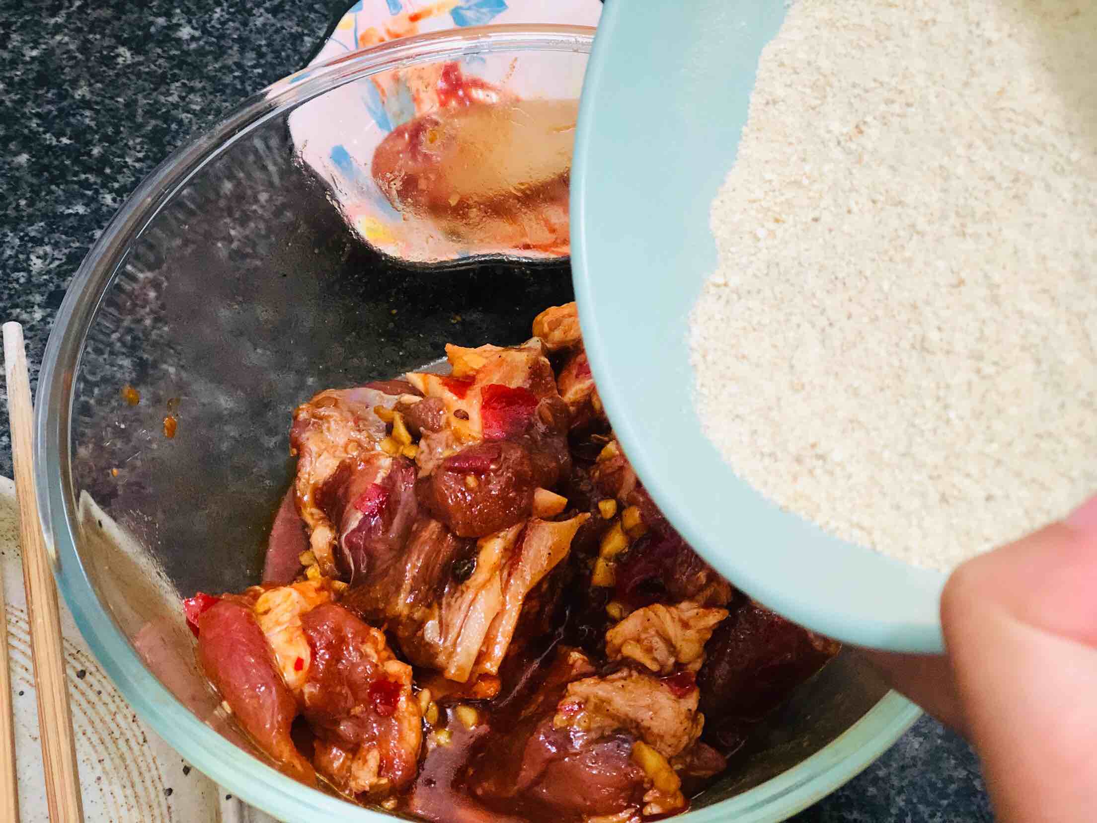 粉蒸排骨的做法-香辣味蒸菜譜