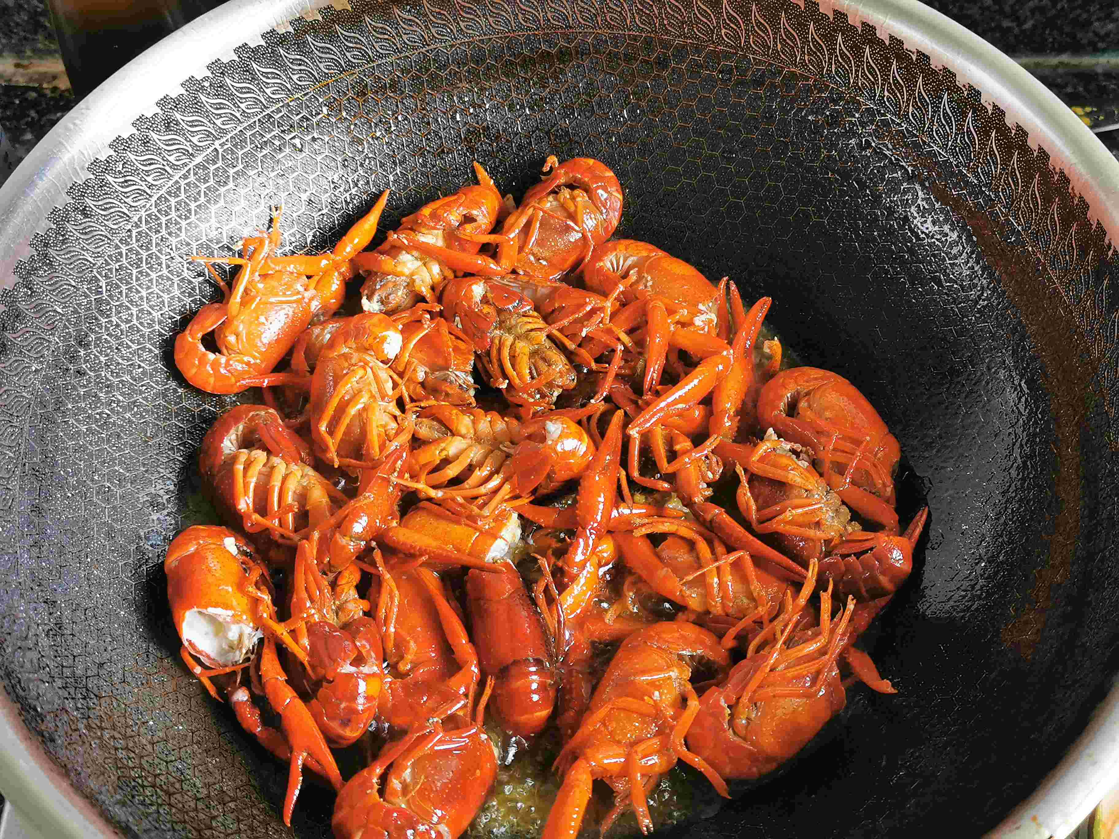 香辣小龍蝦的做法-香辣味炒菜譜