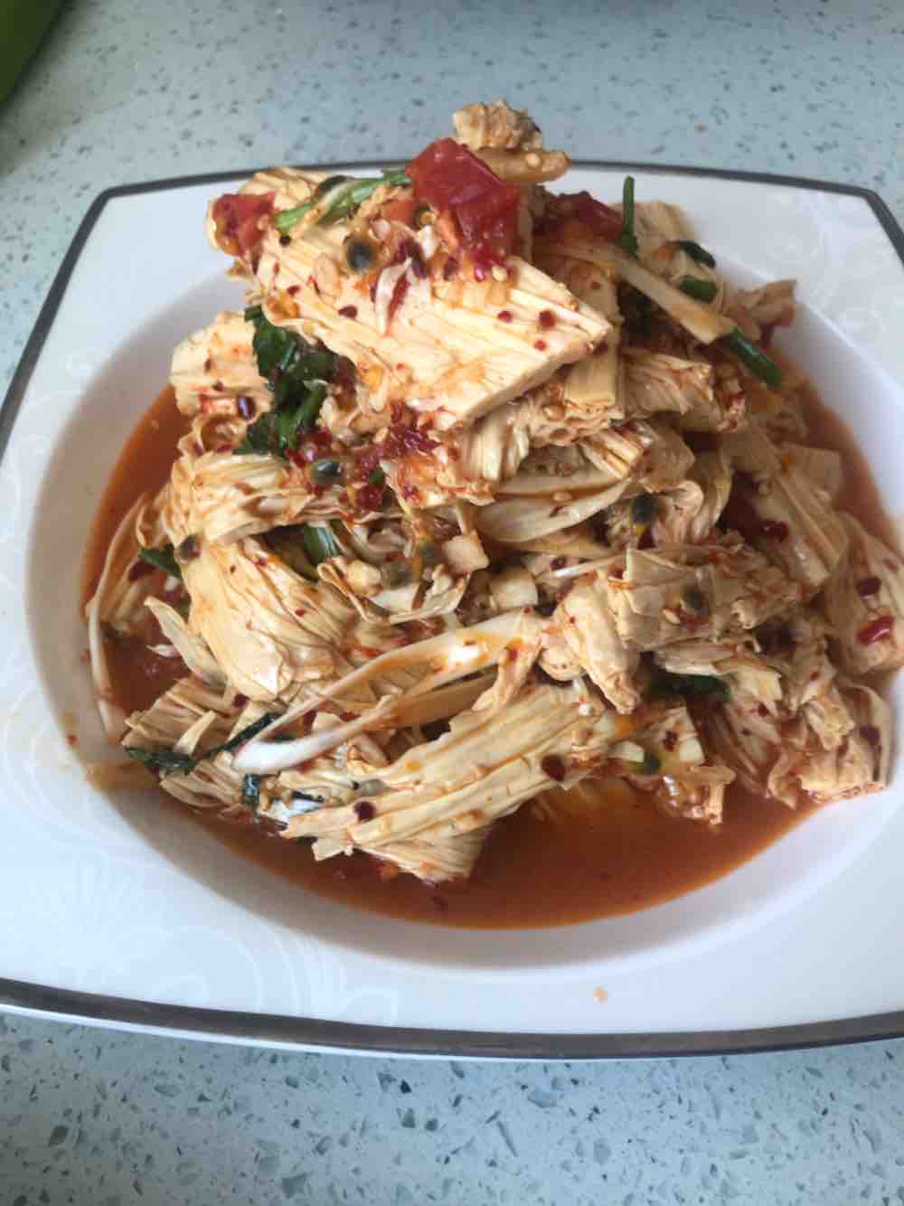 百香涼拌腐竹的做法-酸辣味拌菜譜