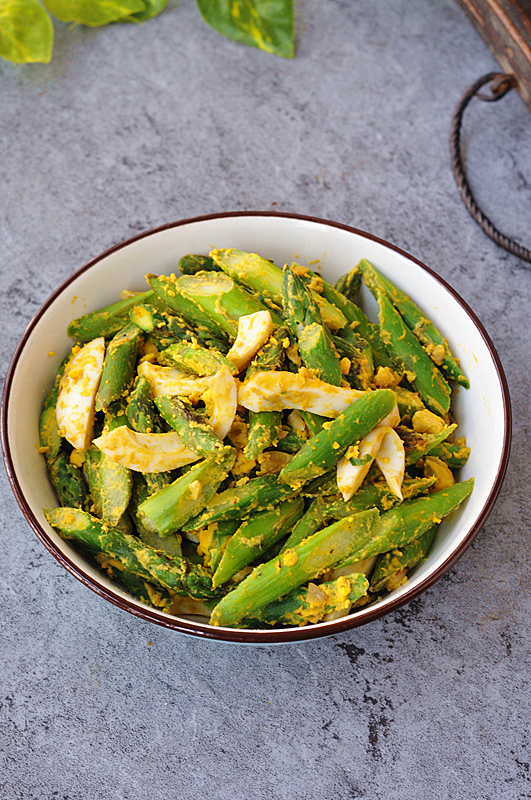 蘆筍炒煮雞蛋的做法-家常味炒菜譜