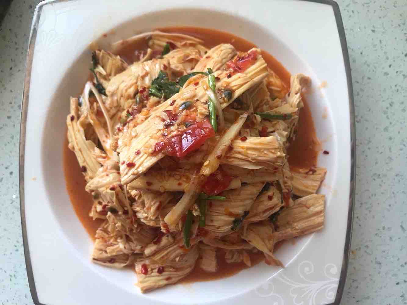 百香涼拌腐竹的做法-酸辣味拌菜譜