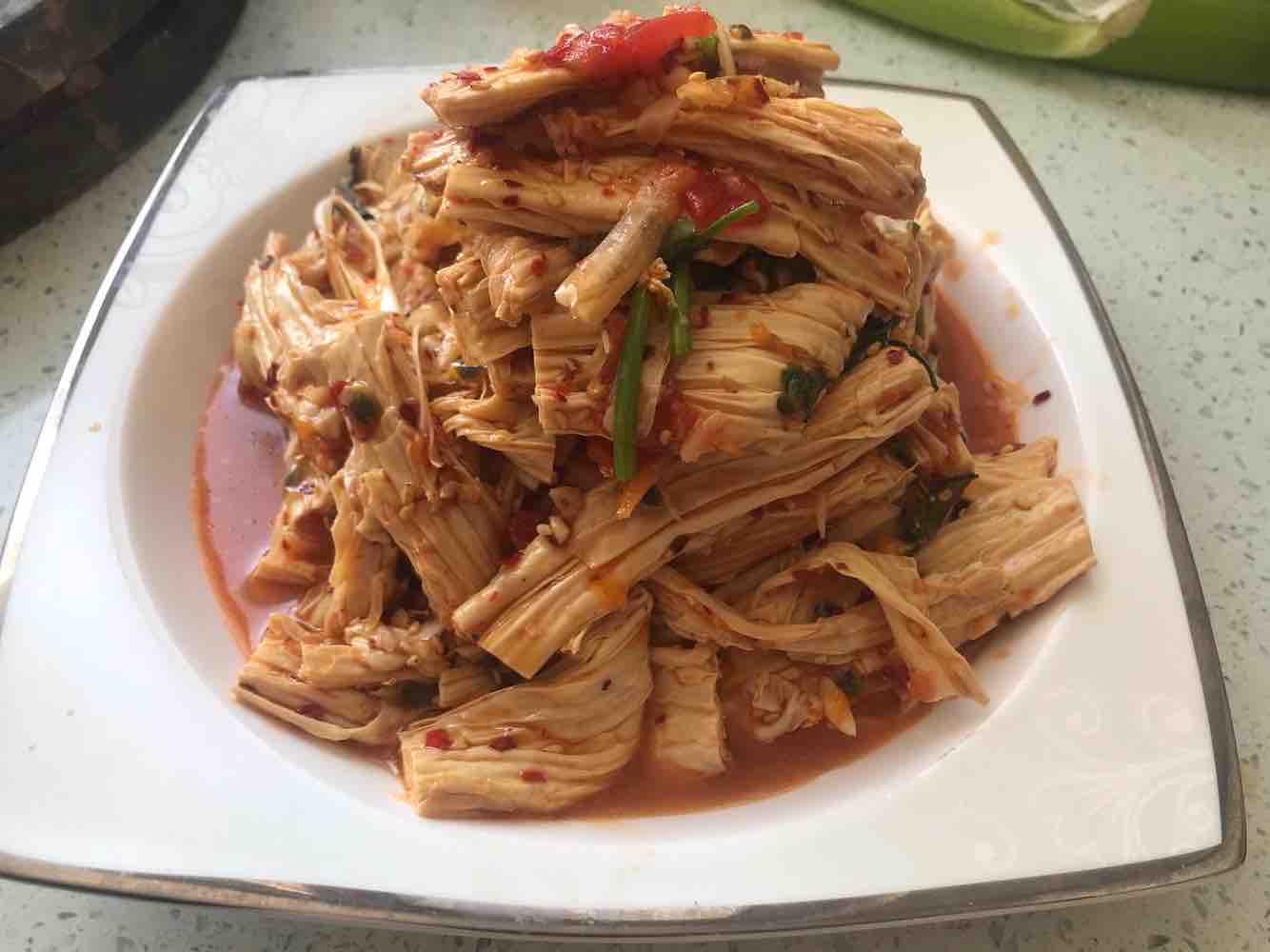 百香涼拌腐竹的做法-酸辣味拌菜譜