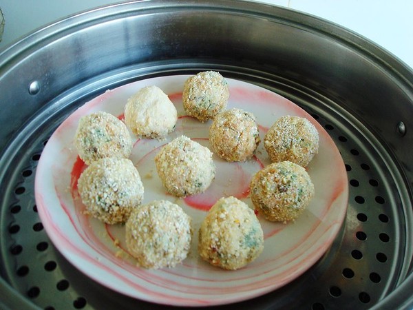 青菜火腿丸子的做法-家常味蒸菜譜