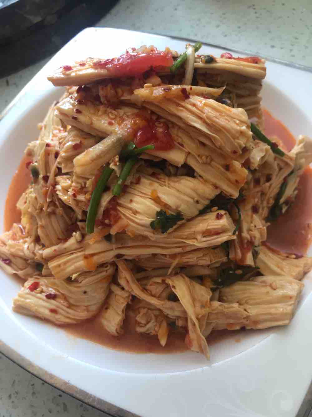 百香涼拌腐竹的做法-酸辣味拌菜譜